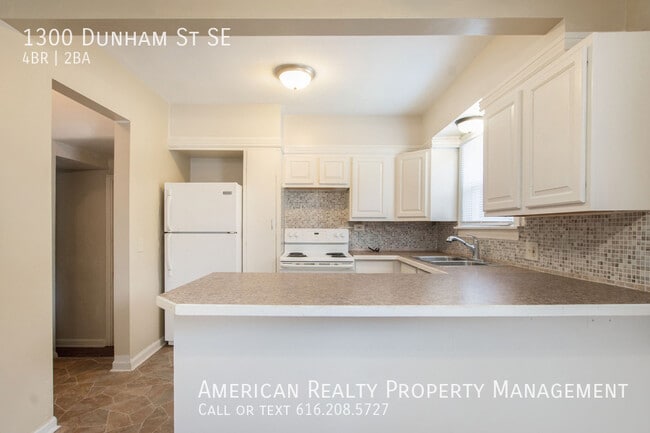 Photo - 1300 Dunham St SE