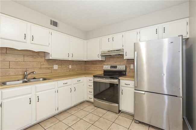 Photo - 442 Sherwood Oaks Rd