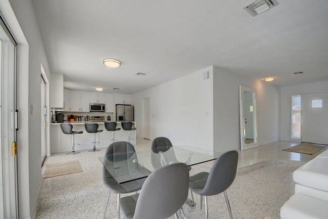 Photo - 1171 Bimini Ln