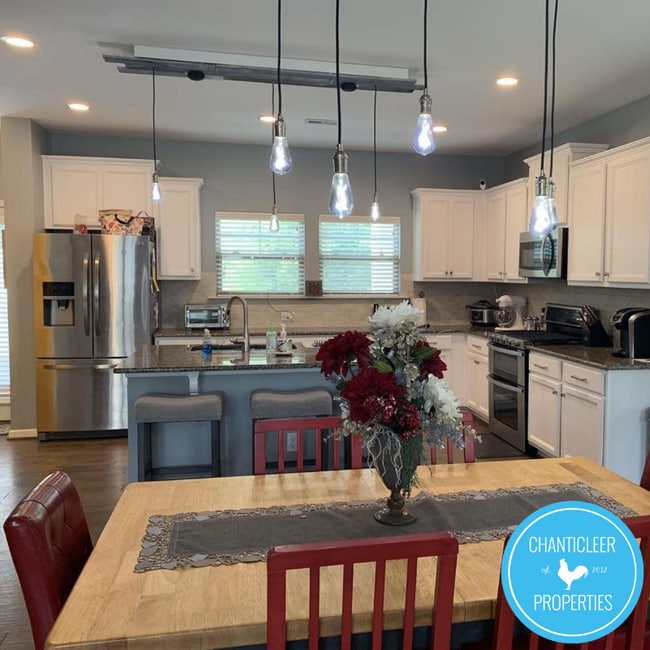 Photo - 1133 Metropolitan Dr