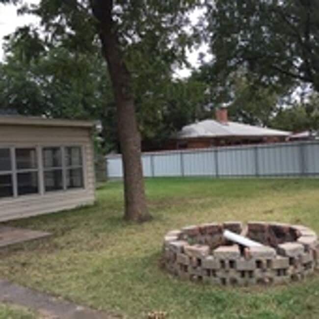 Building Photo - Pre Leasing for fall 2026! 5/3 in Medical District!