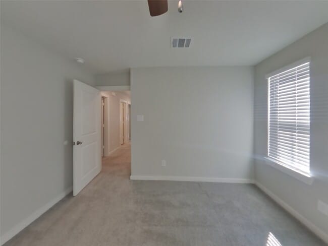 Photo - 9835 Willow Creek Commerce Dr