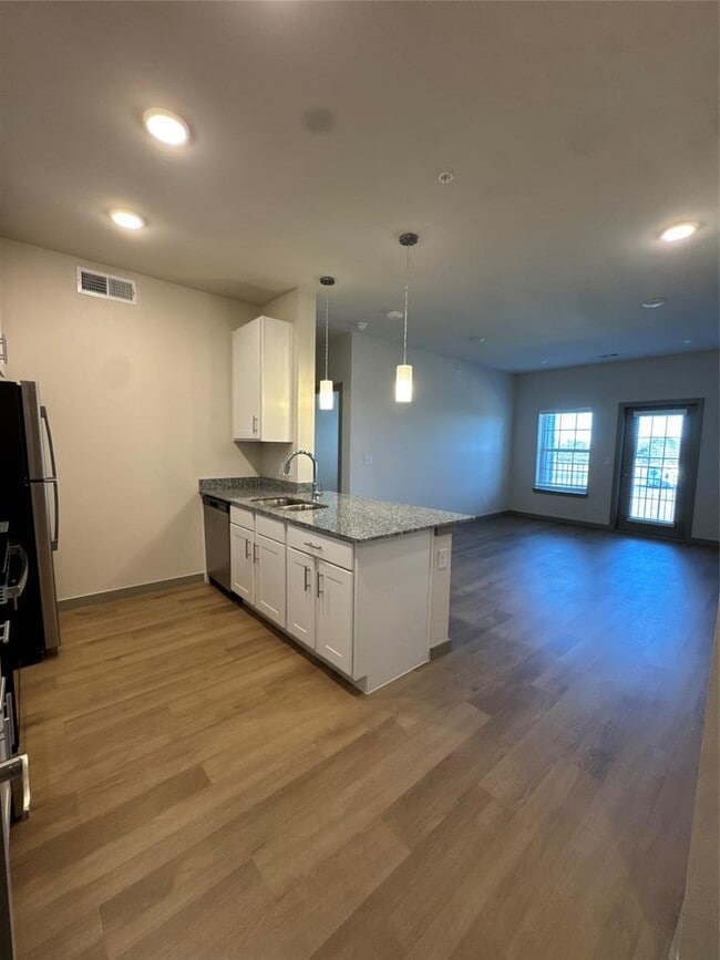 Photo - 691 Union Chapel Rd Unit B1