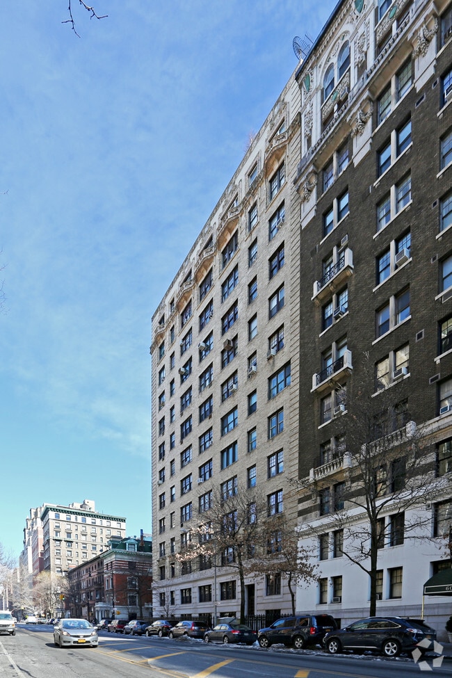 Photo - Evanston Apartments