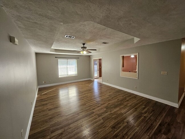 Photo - 2018 Hickory Dr