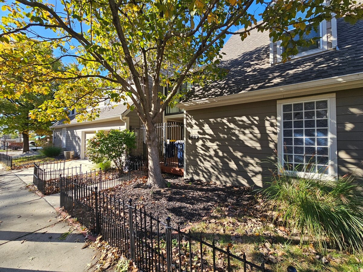 Photo - 3802 Pennsylvania Ave