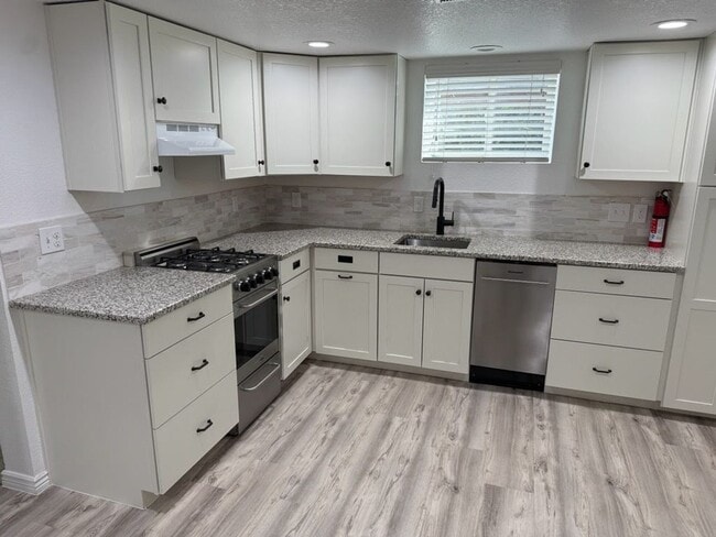 Photo - Wonderful updated basement apartment - Available NOW! Unit B