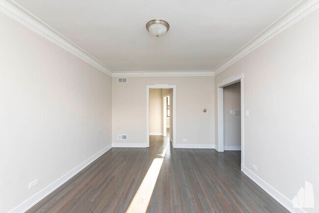Photo - 2647 N Sawyer Ave Unit 3