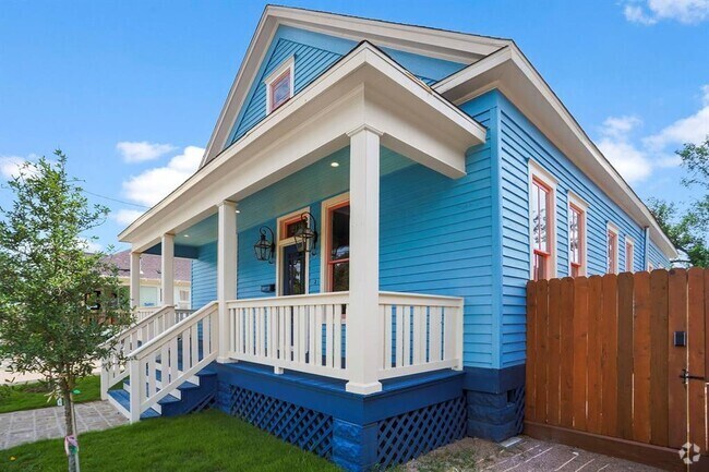 Building Photo - 2116 Hardy St Rental