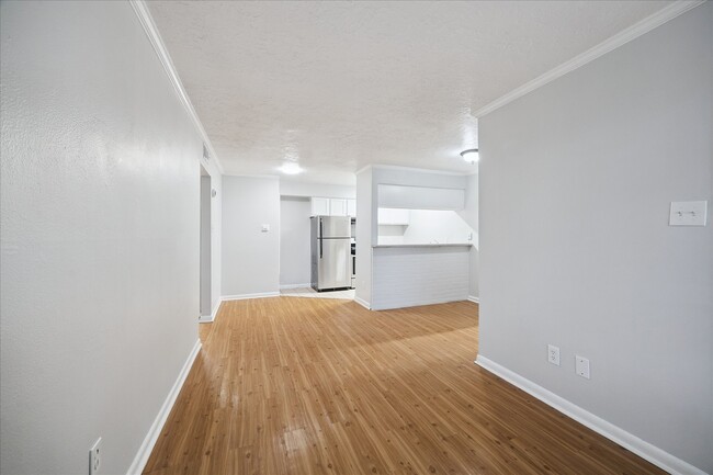 Photo - 1645 W Main St Unit 5