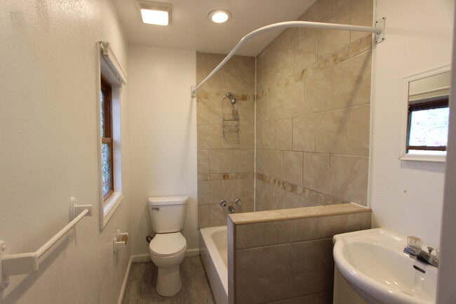 Photo - 633 Whitney Blvd Unit 633