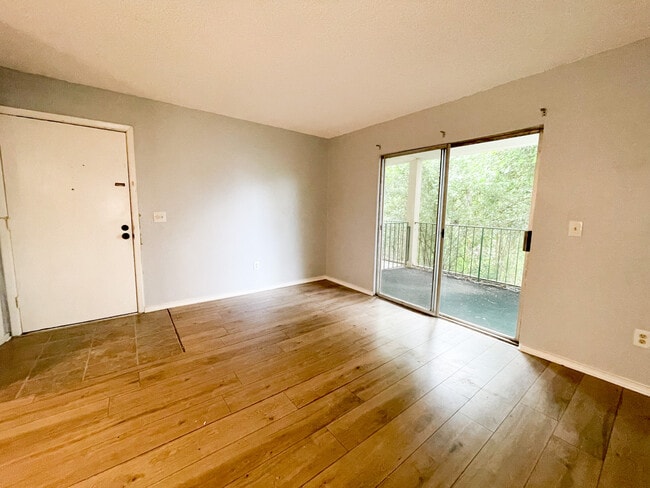 Photo - 1208 Bush River Rd