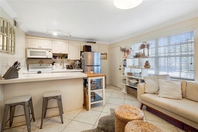 Photo - 345 Michigan Ave Unit 34
