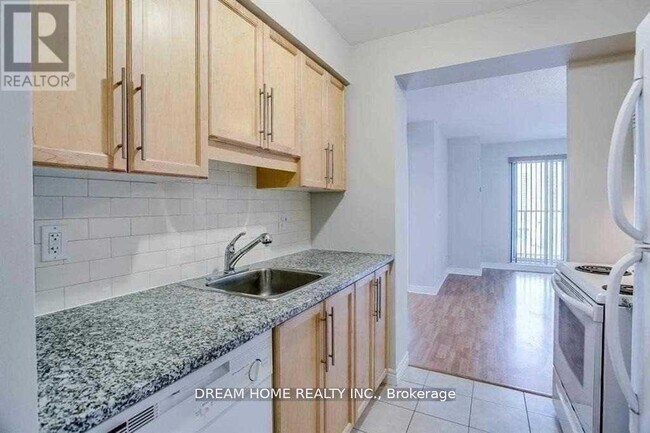 Photo - 60 Town Centre Court Unité 1005