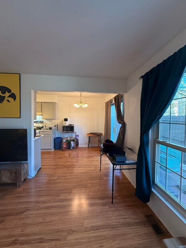 Photo - 3025 Forest Creek Ct