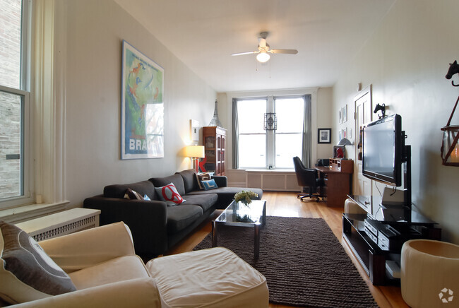 Building Photo - 827 N Damen Ave Unit 1 Rental
