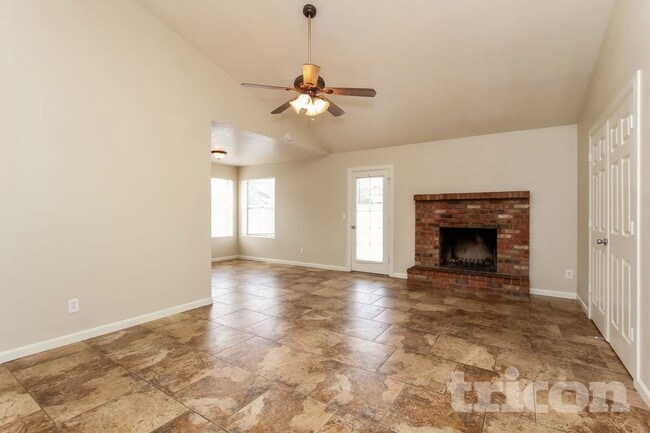 Photo - 6926 W Cameron Dr