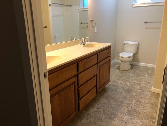 Photo - 2BED2BATH -2CARGARAGE, WASHER/DRYER HOOKUP, STORAGE, OWNER LANDSCAPE MAINTENANCE