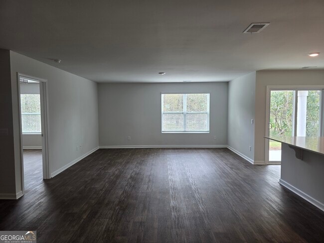 Photo - 100 Ponderosa Lp