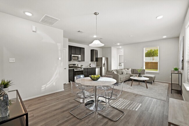 Building Photo - 1424 Acorn Mdw St