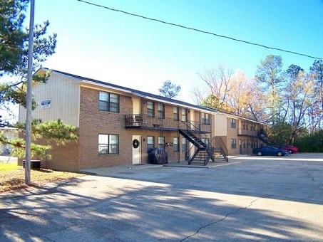 Whispering Winds - Whispering Winds Apartments