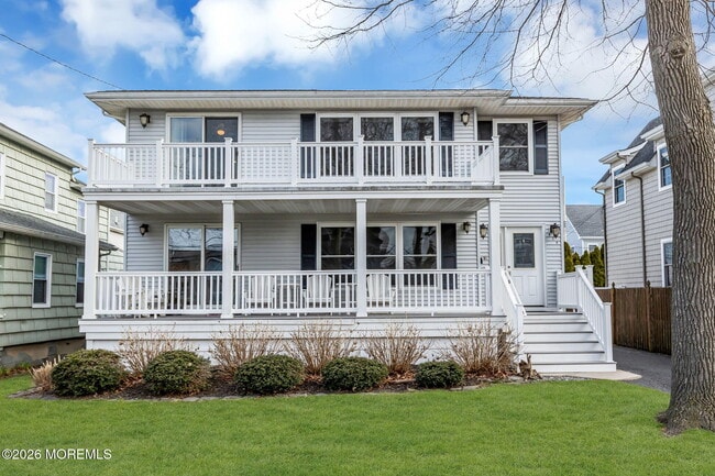 Building Photo - 404 9th Ave