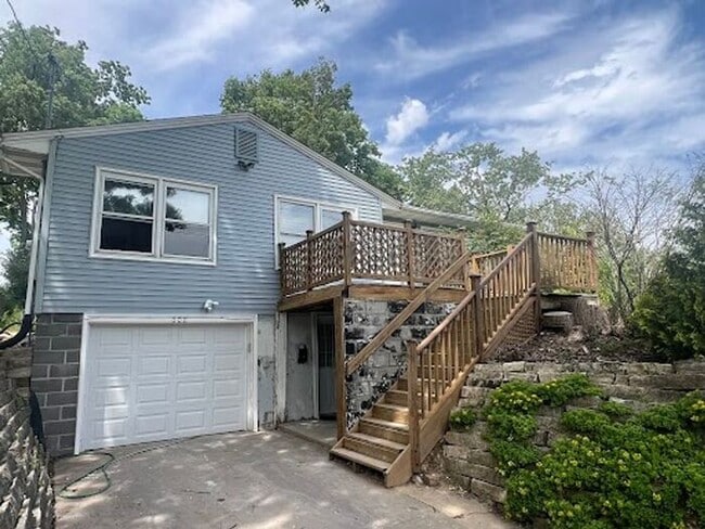 Photo - $2,800 | 3 Bedroom, 2 Bathroom House | No ...