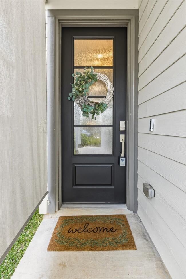 Photo - 641 Royal Arch Dr