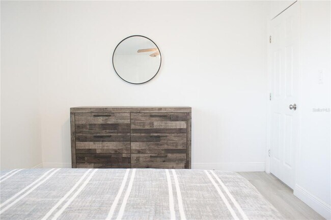 Photo - 5832 Dr M.L.K. Jr St N