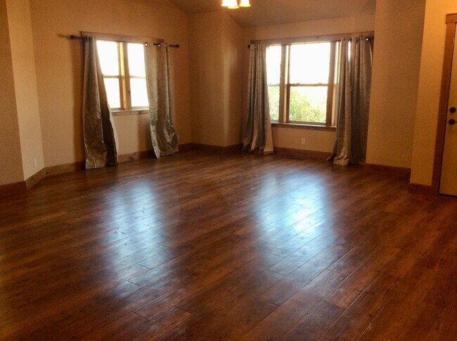 Photo - Duplex in South Heart