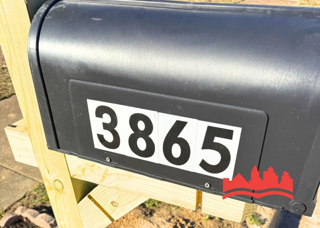 Photo - 3865 Kerwin Dr