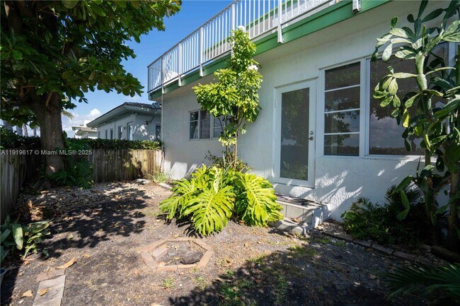 Photo - 2180 Bay Dr Unit 9B