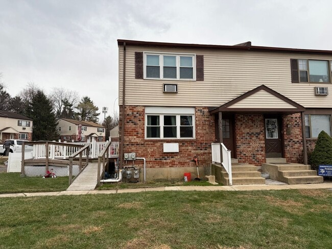 Photo - Newly Updated 2 Bed in Aston