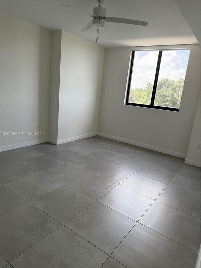 Photo - 16395 Biscayne Blvd Unidad 318