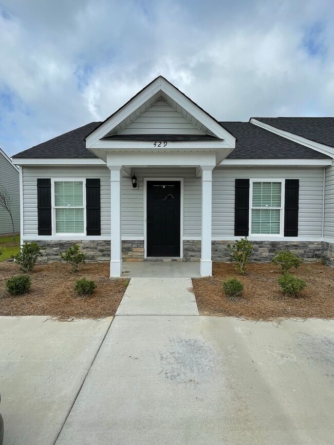 Building Photo - 429 Andover Dr