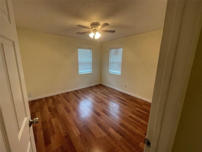 Building Photo - 3942 King St Rental