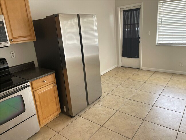 Photo - 4051 NE 13th Ave Unit 52-3