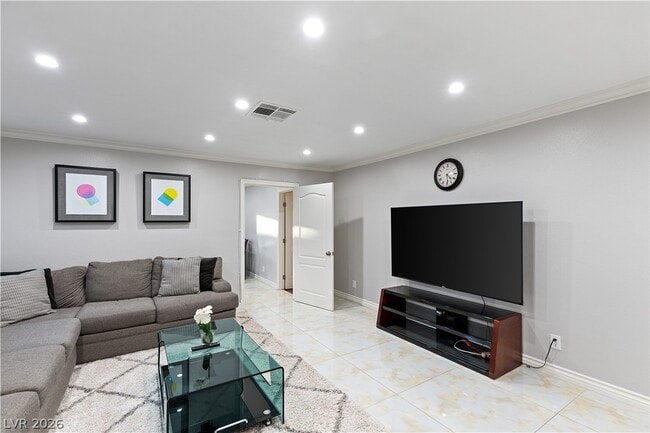 Photo - 375 Tierra St