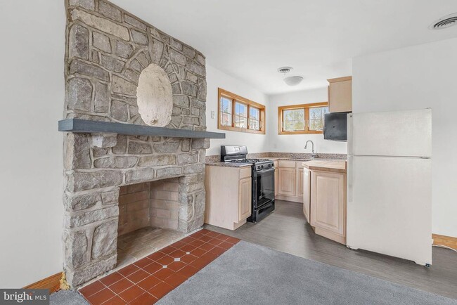 Photo - 217 N Providence Rd