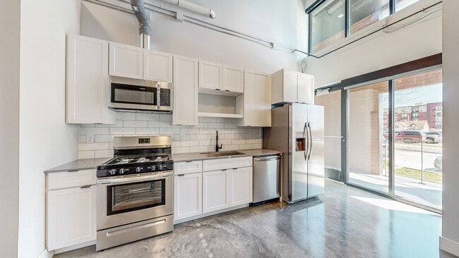 Residence at Discovery Square