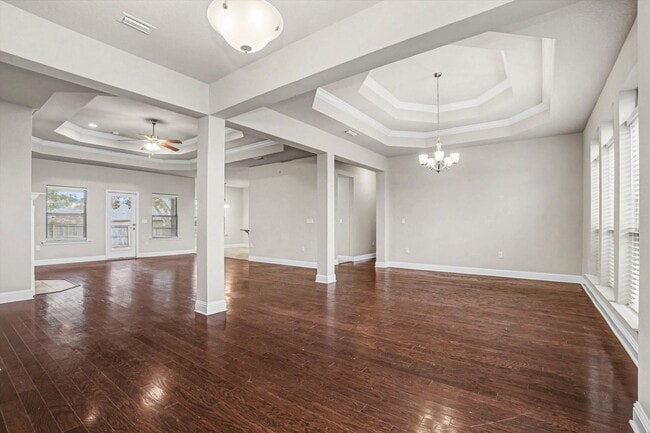 Photo - SPACIOUS AND CONVENIENT COMMUTE!