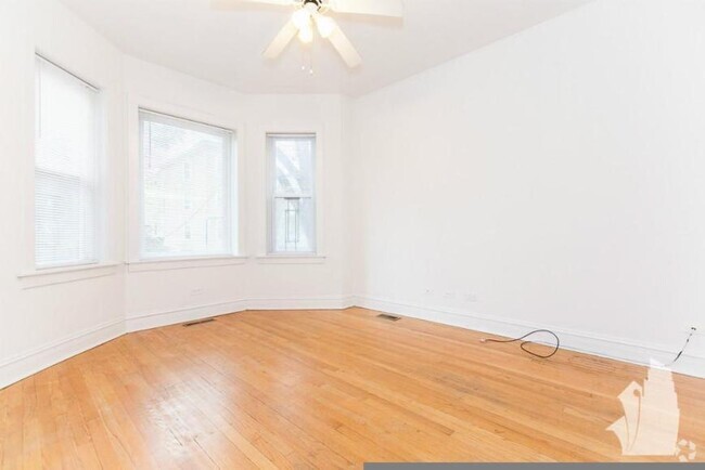 Building Photo - 2 bedroom in Chicago IL 60613 Unit 1460-3 Rental