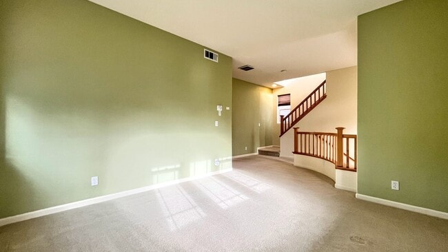 1693 Salamoni Ct