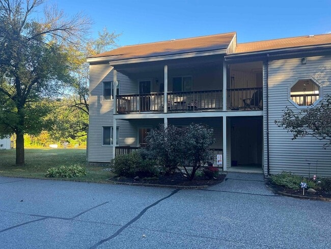 Building Photo - 24 Harmony Ln Unit 13