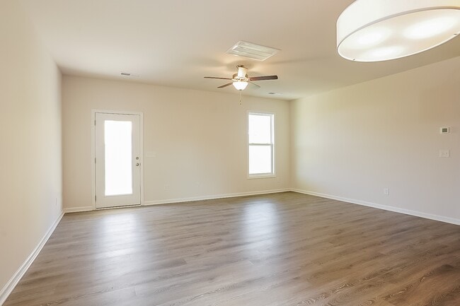 Photo - 732 Courtland Dr
