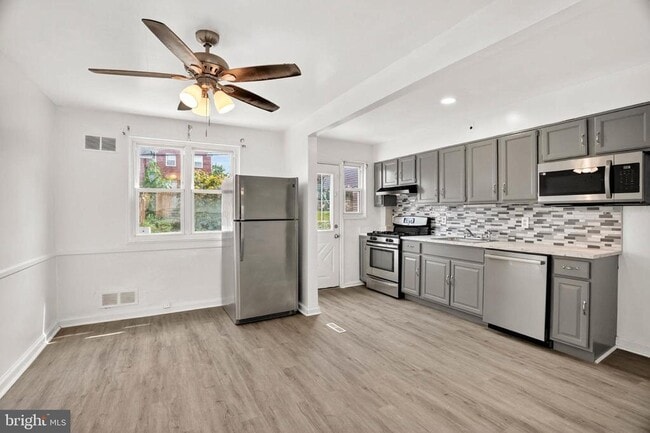 Photo - 5427 Channing Rd