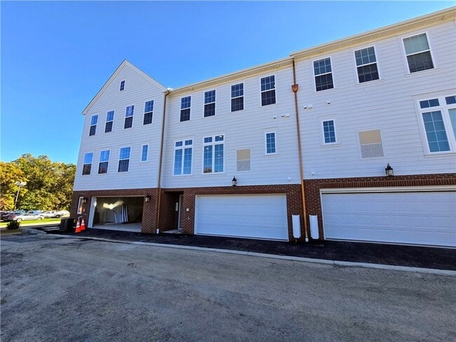 Building Photo - 903 Vaughn Ln Rental