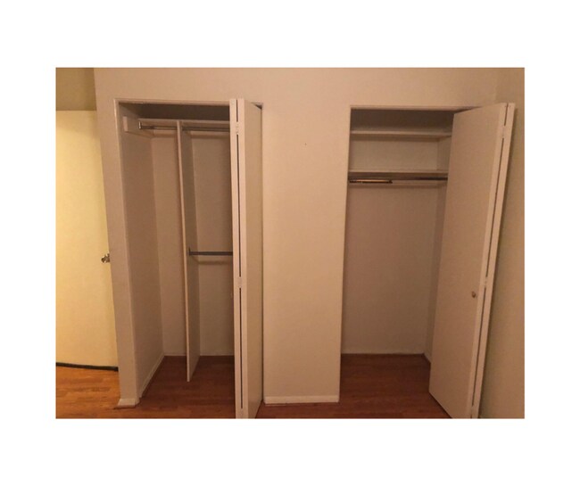 Photo - 9083 Meadow Heights Rd Unidad 4 Available $700 4