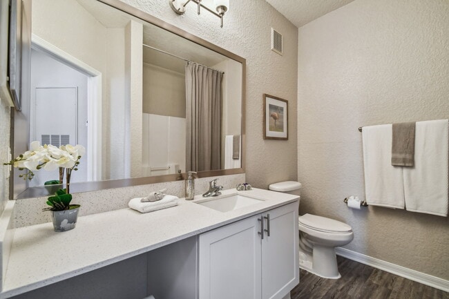 Photo - 2211 Grand Isle Apartments