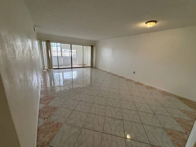 Photo - 19029 US-19 Unidad Bldg 1 9